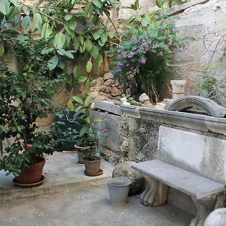 Tina Dubrovnik