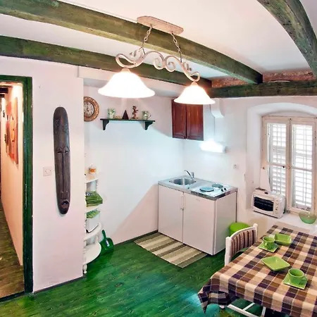 蒂娜公寓酒店 公寓 *